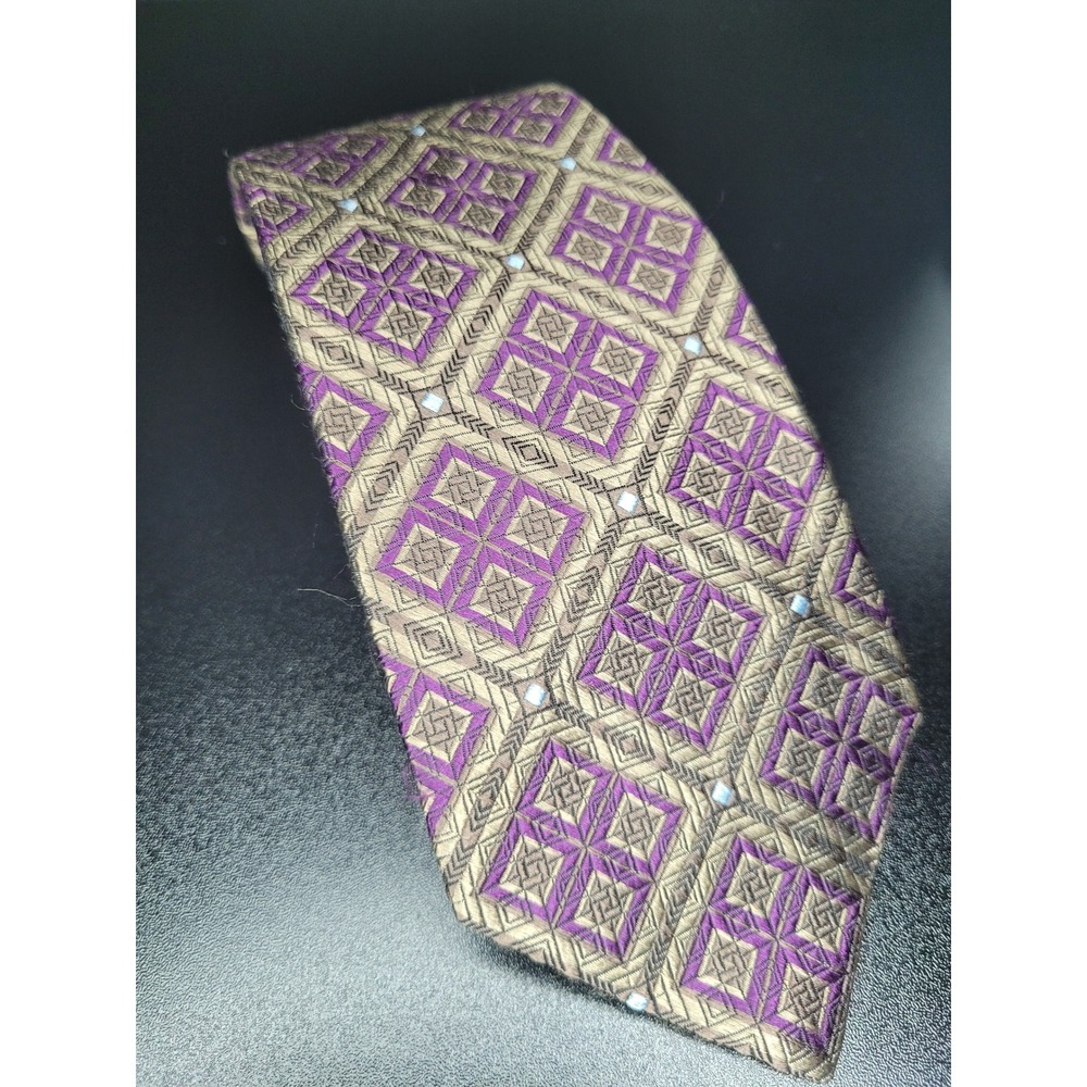 Ted Baker Men's Necktie Purple Geometric Silk 3.25" x 58" Excellent